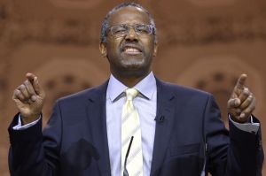 epa04115870 Professor Emeritus at Johns Hopkins School of Medicine Dr. Ben Carson speaks at the 41st Annual Conservative Political Action Conference (CPAC), at the Gaylord National Resort and Convention Center in National Harbor, Maryland, USA, 08 March 2014. EPA/MICHAEL REYNOLDS